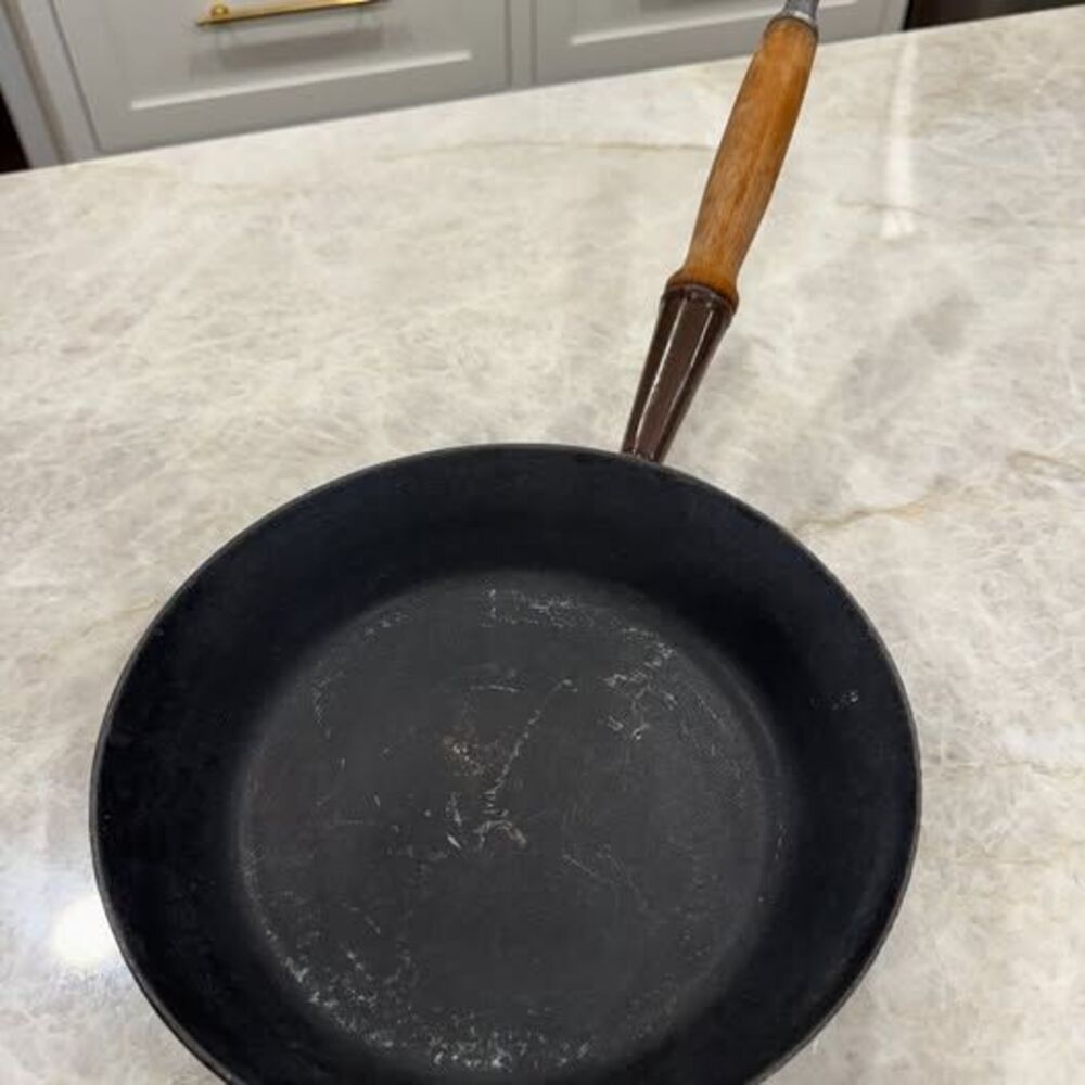 Vintage Le Creuset #24 Brown Cast Iron Enamel Wood Handle Skillet Fry Pan